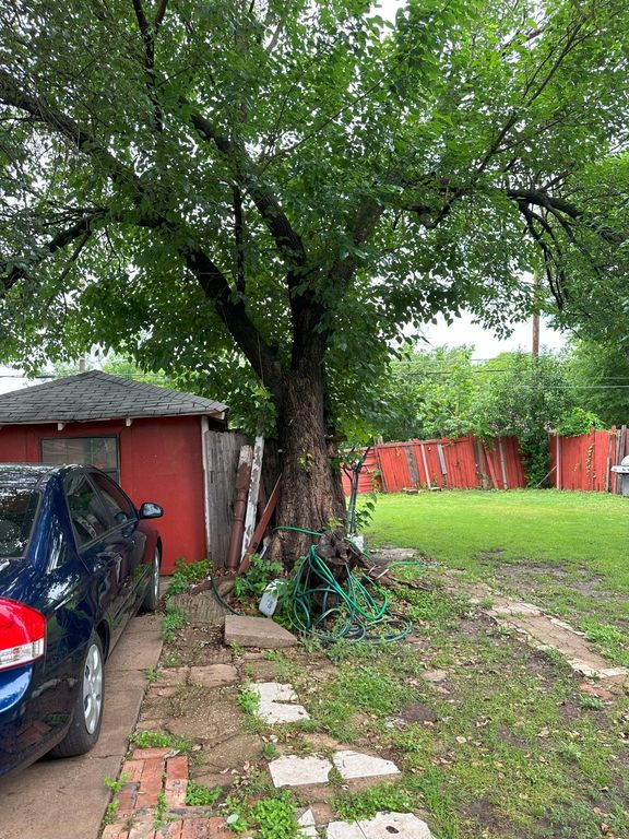 803 S Oak Cliff Boulevard, Dallas, TX 75208 — exterior