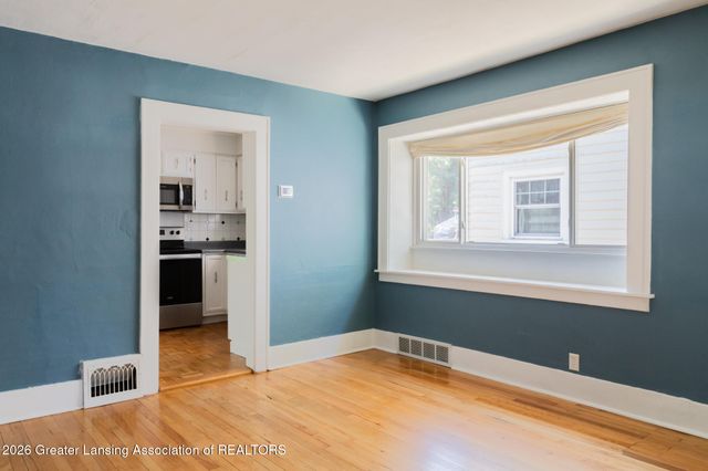 328 N Clemens Avenue, Lansing, MI 48912