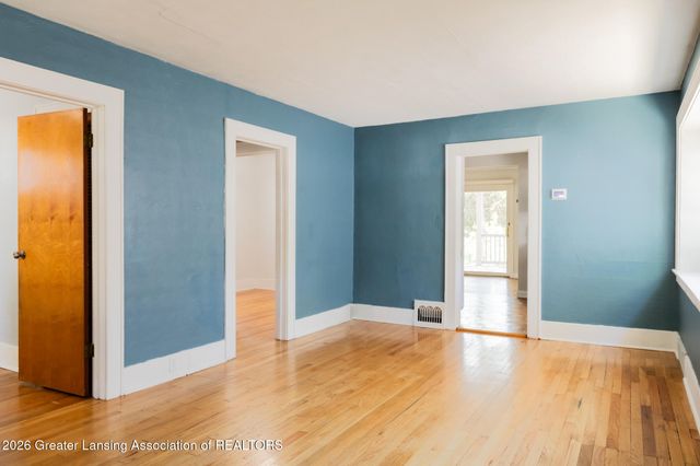 328 N Clemens Avenue, Lansing, MI 48912