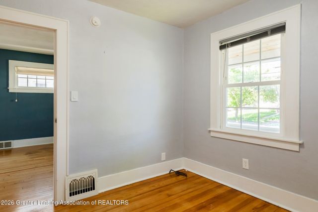 328 N Clemens Avenue, Lansing, MI 48912