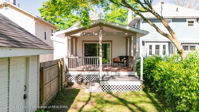 328 N Clemens Avenue, Lansing, MI 48912