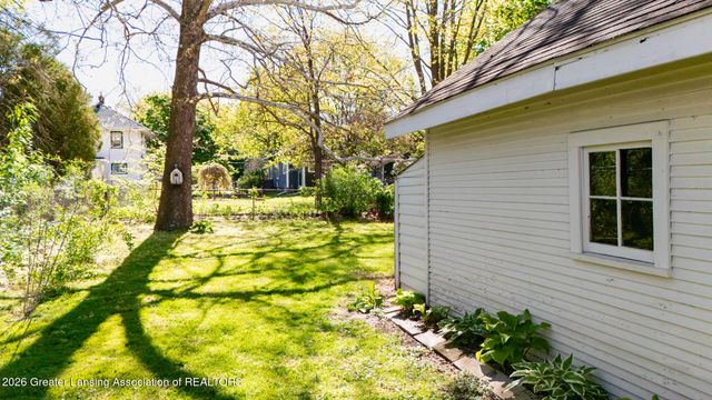 328 N Clemens Avenue, Lansing, MI 48912
