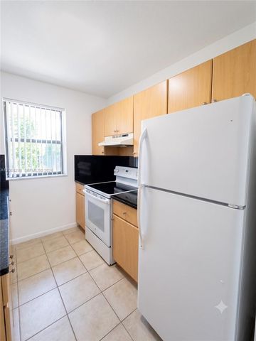 7220 NW 179 St 201, Hialeah, FL 33015