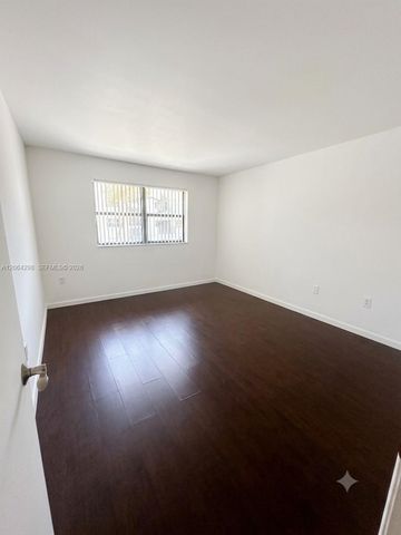 7220 NW 179 St 201, Hialeah, FL 33015