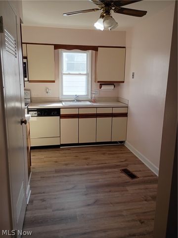 3415 Center Drive, Parma, OH 44134