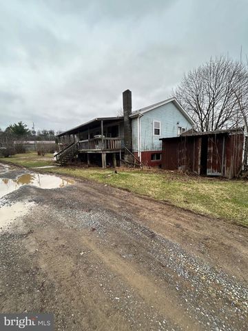 100 YORDY CIR, Winfield, PA 17889