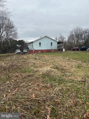 100 YORDY CIR, Winfield, PA 17889