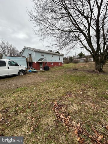 100 YORDY CIR, Winfield, PA 17889