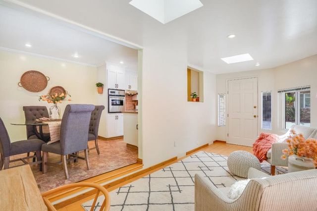 W Oakwood Boulevard, Redwood City, CA 94061