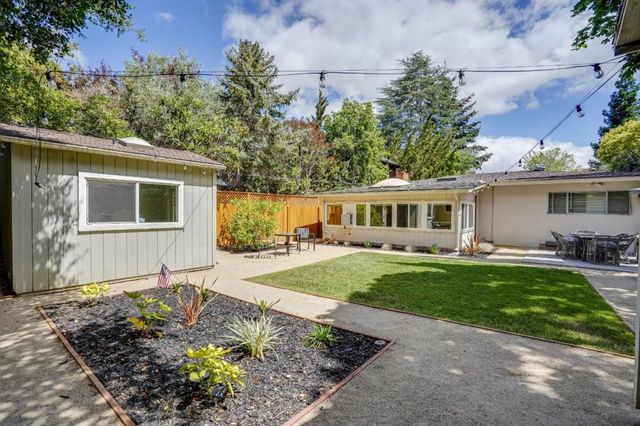 W Oakwood Boulevard, Redwood City, CA 94061