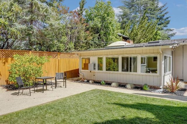 W Oakwood Boulevard, Redwood City, CA 94061