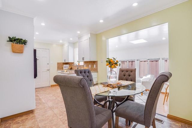 W Oakwood Boulevard, Redwood City, CA 94061