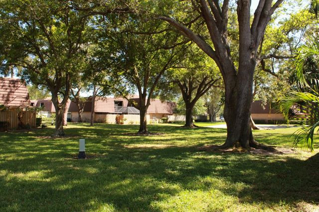 716 7th Lane, Palm Beach Gardens, FL 33418
