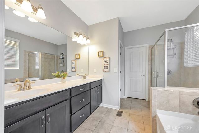 64 English Oak Lane, Springboro, OH 45066