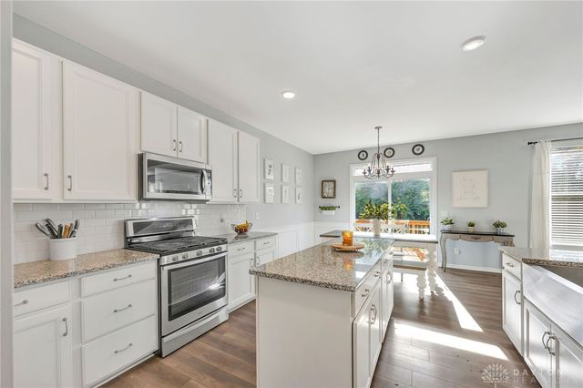 64 English Oak Lane, Springboro, OH 45066