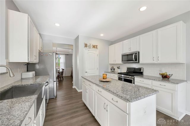 64 English Oak Lane, Springboro, OH 45066