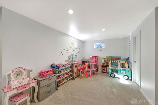 64 English Oak Lane, Springboro, OH 45066