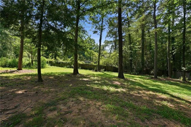 473 Raven Springs Trail, Stone Mountain, GA 30087