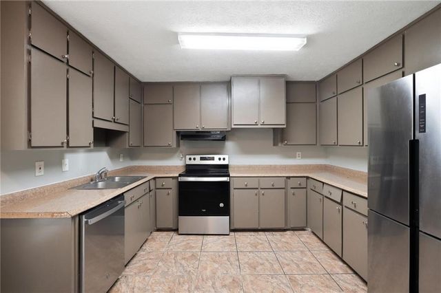 473 Raven Springs Trail, Stone Mountain, GA 30087