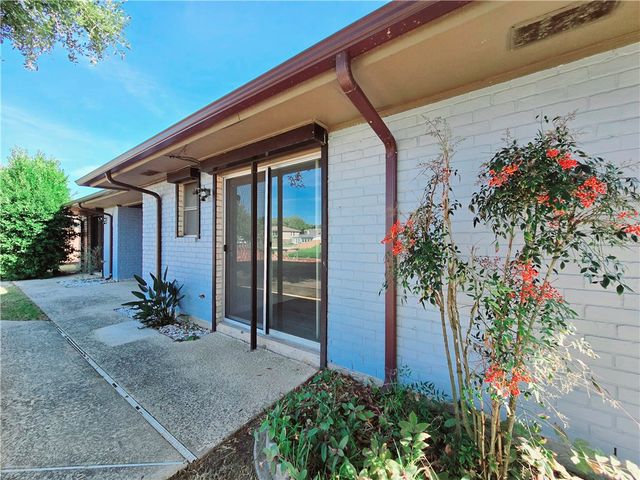 3338 Bali Dr, Corpus Christi, TX 78418