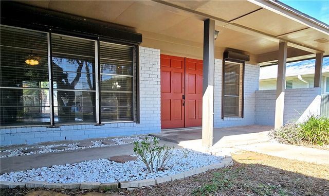 3338 Bali Dr, Corpus Christi, TX 78418