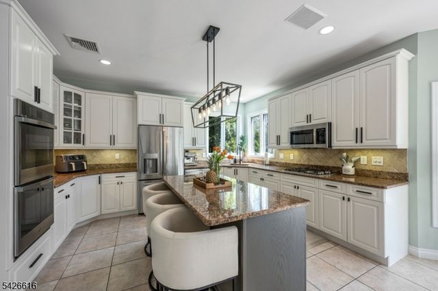 18 Renshaw Dr, Montville Twp., NJ 07045