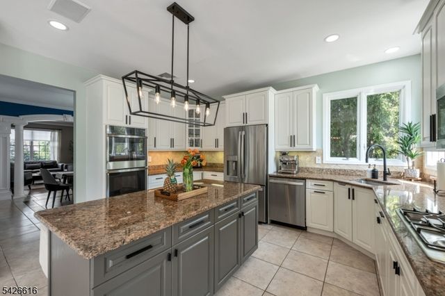 18 Renshaw Dr, Montville Twp., NJ 07045