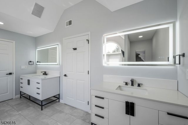 18 Renshaw Dr, Montville Twp., NJ 07045