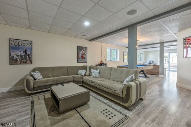 18 Renshaw Dr, Montville Twp., NJ 07045