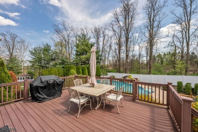 18 Renshaw Dr, Montville Twp., NJ 07045