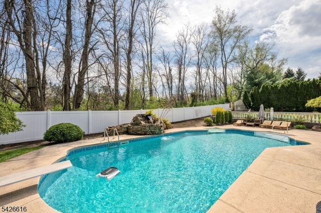 18 Renshaw Dr, Montville Twp., NJ 07045