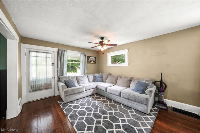 308 Arlington Boulevard, Newton Falls, OH 44444
