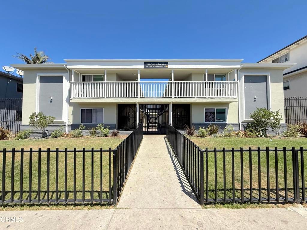 Image 1 of property listing at 541 Cuesta Del Mar Drive, Oxnard, CA 93033