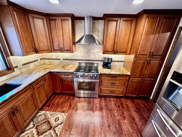 8128 Lower 129th Court, Apple Valley, MN 55124