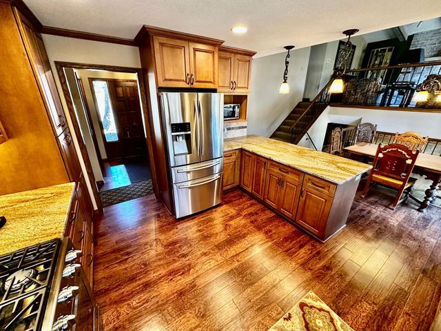 8128 Lower 129th Court, Apple Valley, MN 55124