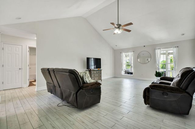 241 County Road 158, Riceville, TN 37370