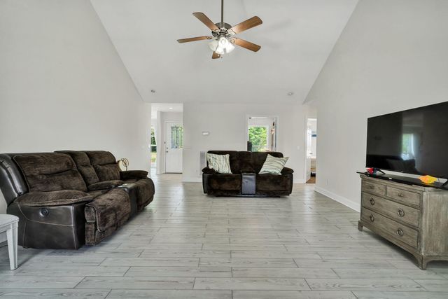 241 County Road 158, Riceville, TN 37370