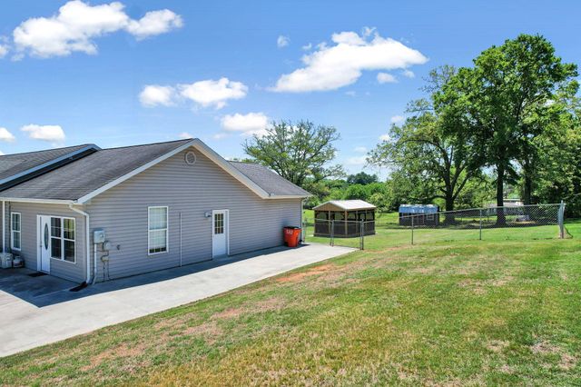 241 County Road 158, Riceville, TN 37370