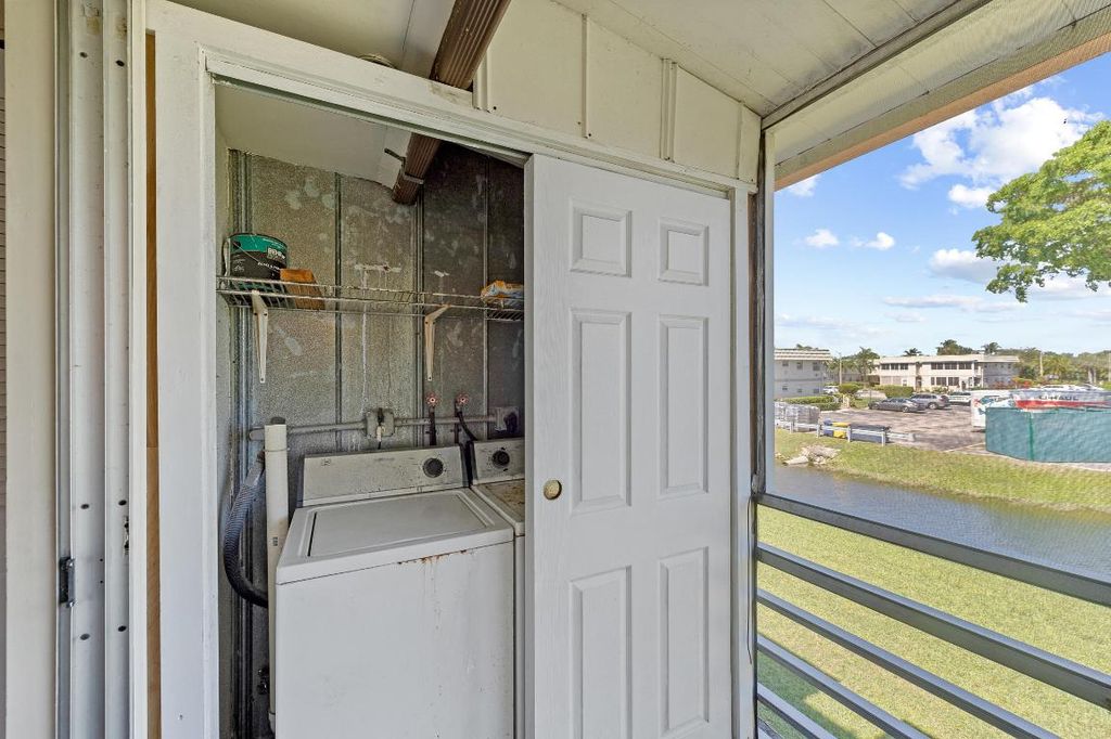 Image 27 of property listing at 43 Saxony A, Delray Beach, FL 33446