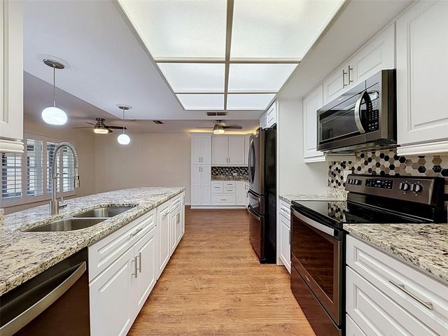 3068 E DORCHESTER DRIVE, Palm Harbor, FL 34684