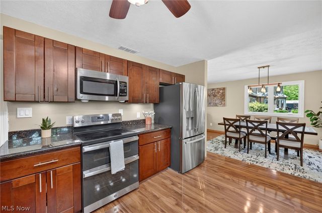 25983 Hilliard Boulevard, Westlake, OH 44145
