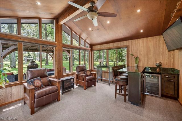 25983 Hilliard Boulevard, Westlake, OH 44145
