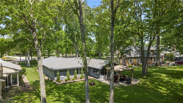 25983 Hilliard Boulevard, Westlake, OH 44145