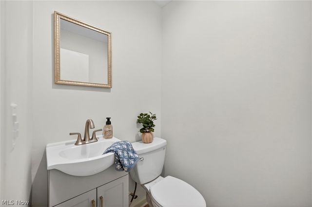 25983 Hilliard Boulevard, Westlake, OH 44145