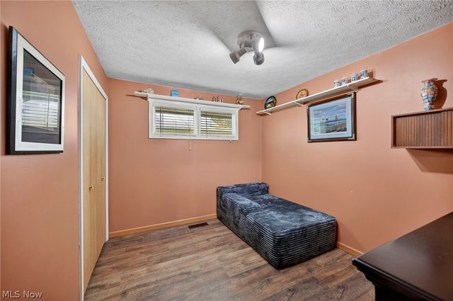 25983 Hilliard Boulevard, Westlake, OH 44145