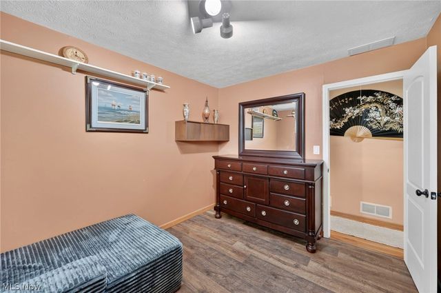 25983 Hilliard Boulevard, Westlake, OH 44145