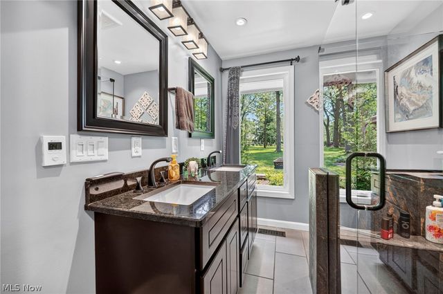 25983 Hilliard Boulevard, Westlake, OH 44145