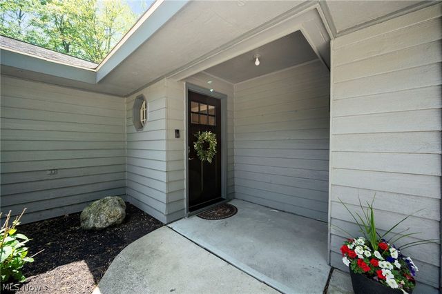 25983 Hilliard Boulevard, Westlake, OH 44145