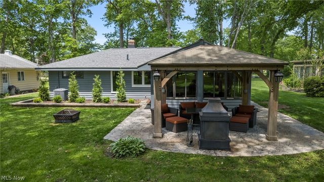 25983 Hilliard Boulevard, Westlake, OH 44145