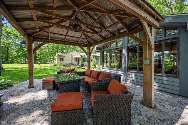 25983 Hilliard Boulevard, Westlake, OH 44145